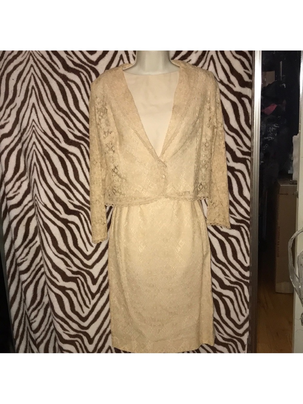 Stanton Jr.’s Petite Vintage 1960-70’s Cream Lace Two-Piece Top and skirt Set